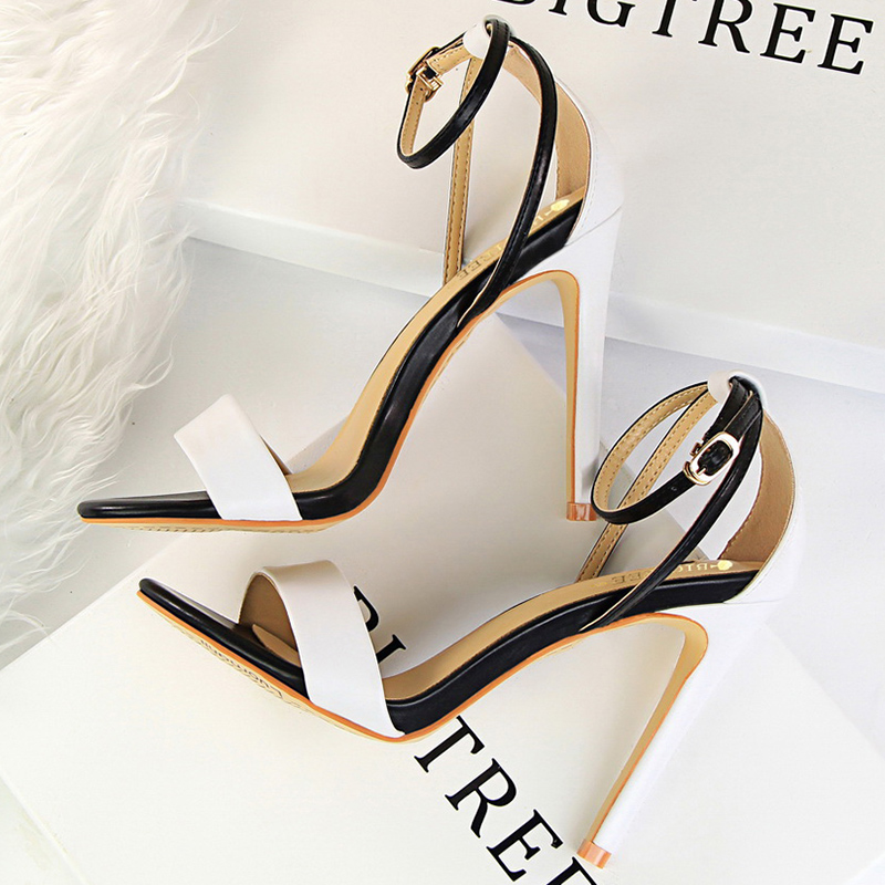 Women Black-White Concise Leat - Women'S Fashion Q recensione e prezzo