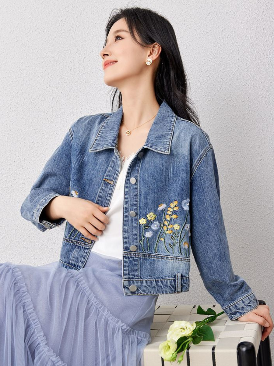 Floral Embroidered Denim Short - Women Fashion Jeans Top recensione e prezzo