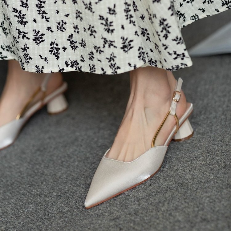 French Vintage Pointed-Toe San - Women'S Fashion Spring Summer 2026 recensione e prezzo