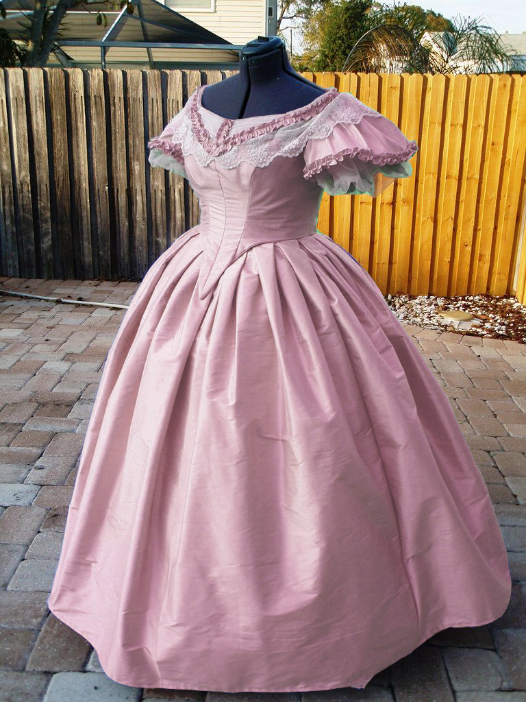 Beautiful Victorian Wedding Go - Women Fashion Gown recensione e prezzo